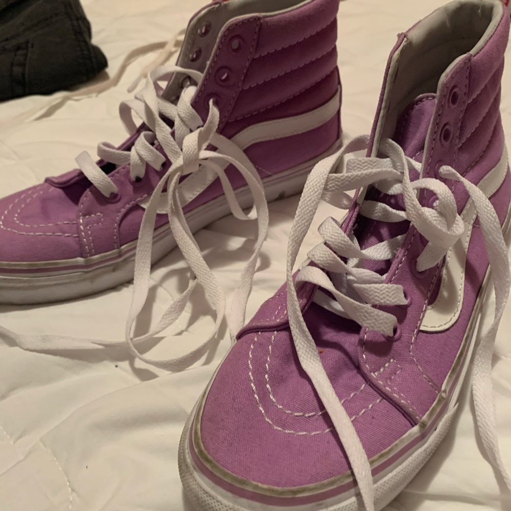 Light purple sk8 hi vans women’s size 6.5